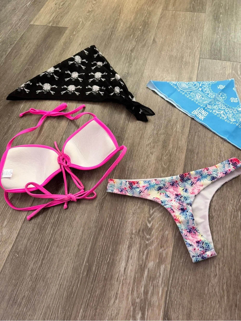 VENUS Hot Pink Tie-Front Bikini Top with Multicolor Floral Bottom